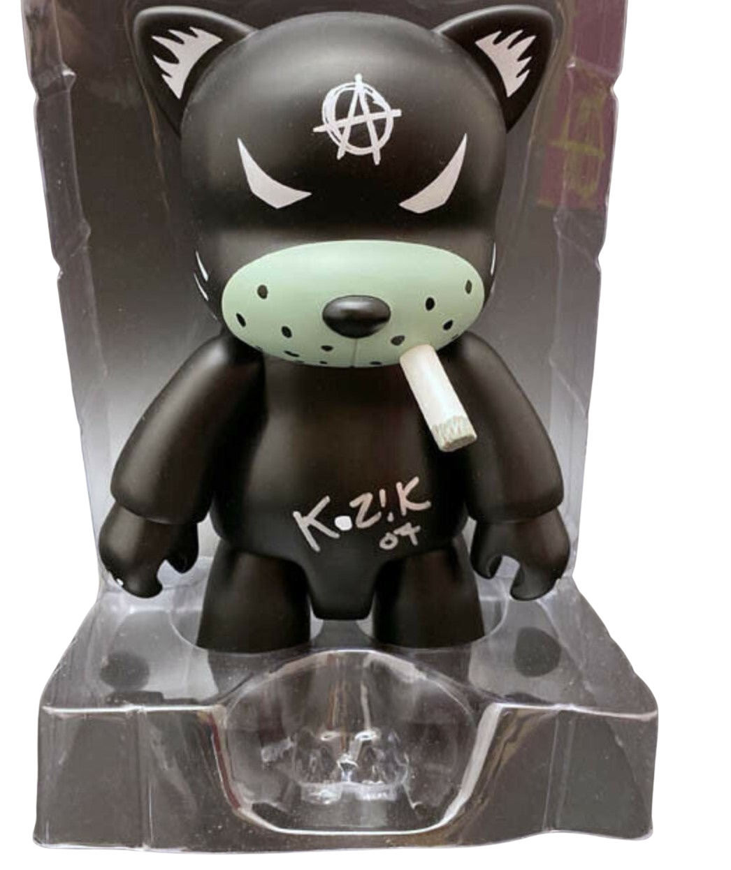 strangekiss-anarchy-black-cat- strangekiss-anarchy-black-cat-