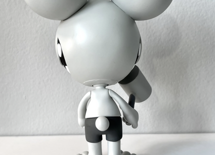 Spacemonkey Gray NYCC Exclusive Art Toy by Dalek