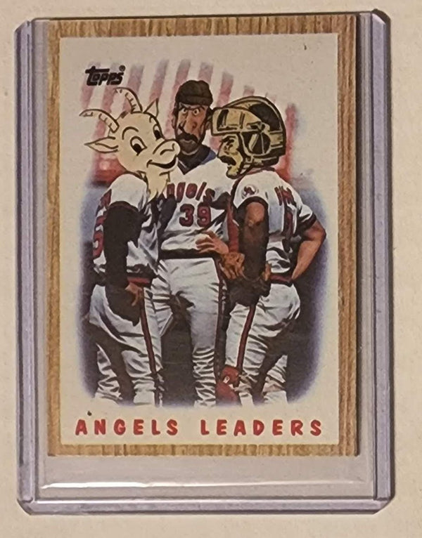 Angels Leaders Riot Cop Goat Angels Collage original Tarjeta de béisbol Arte por Pat Riot