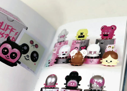 Art of Vinyl Toys by Monsa Publications Book