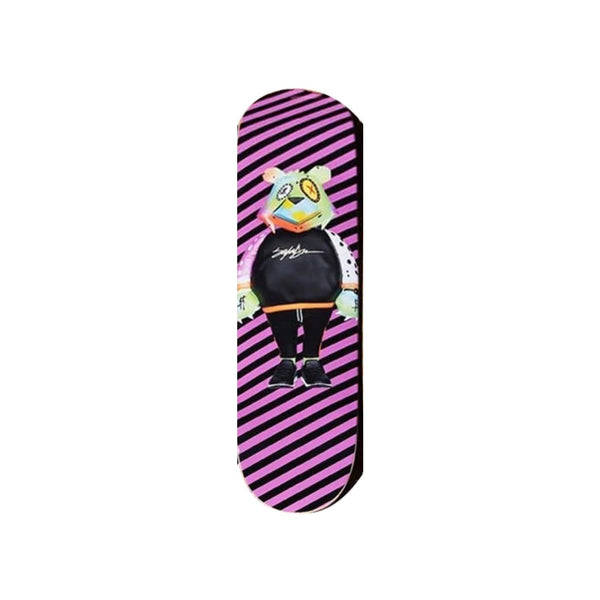 JP the Money Bear Wave Deck Pink Skateboard Art Deck par King Saladeen